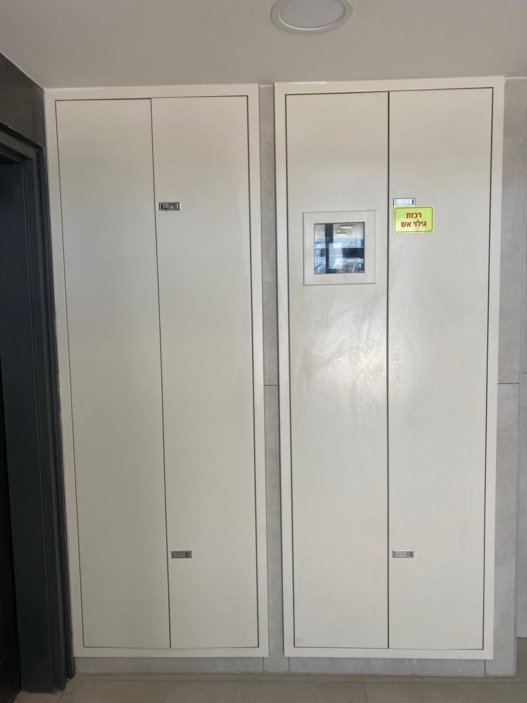 ארונות פח לוועדי בתים